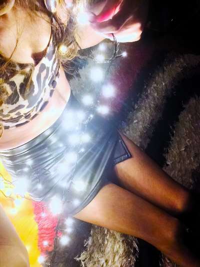 prostituerad i Anderstorp - Eskortmodell